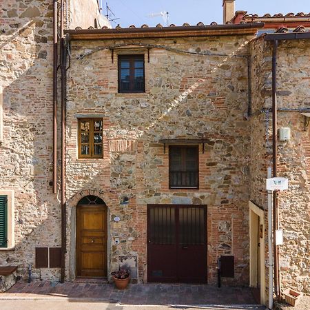 La Terrazza Villa Chianni Exterior photo