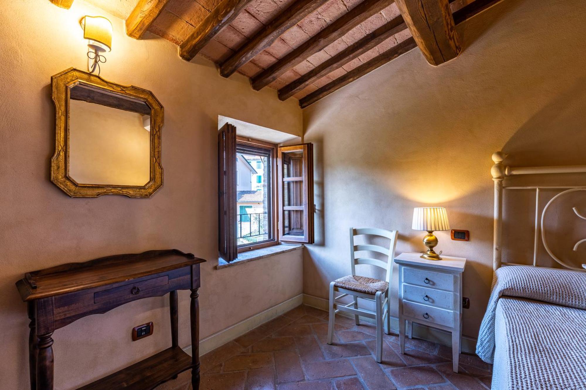 La Terrazza Villa Chianni Exterior photo
