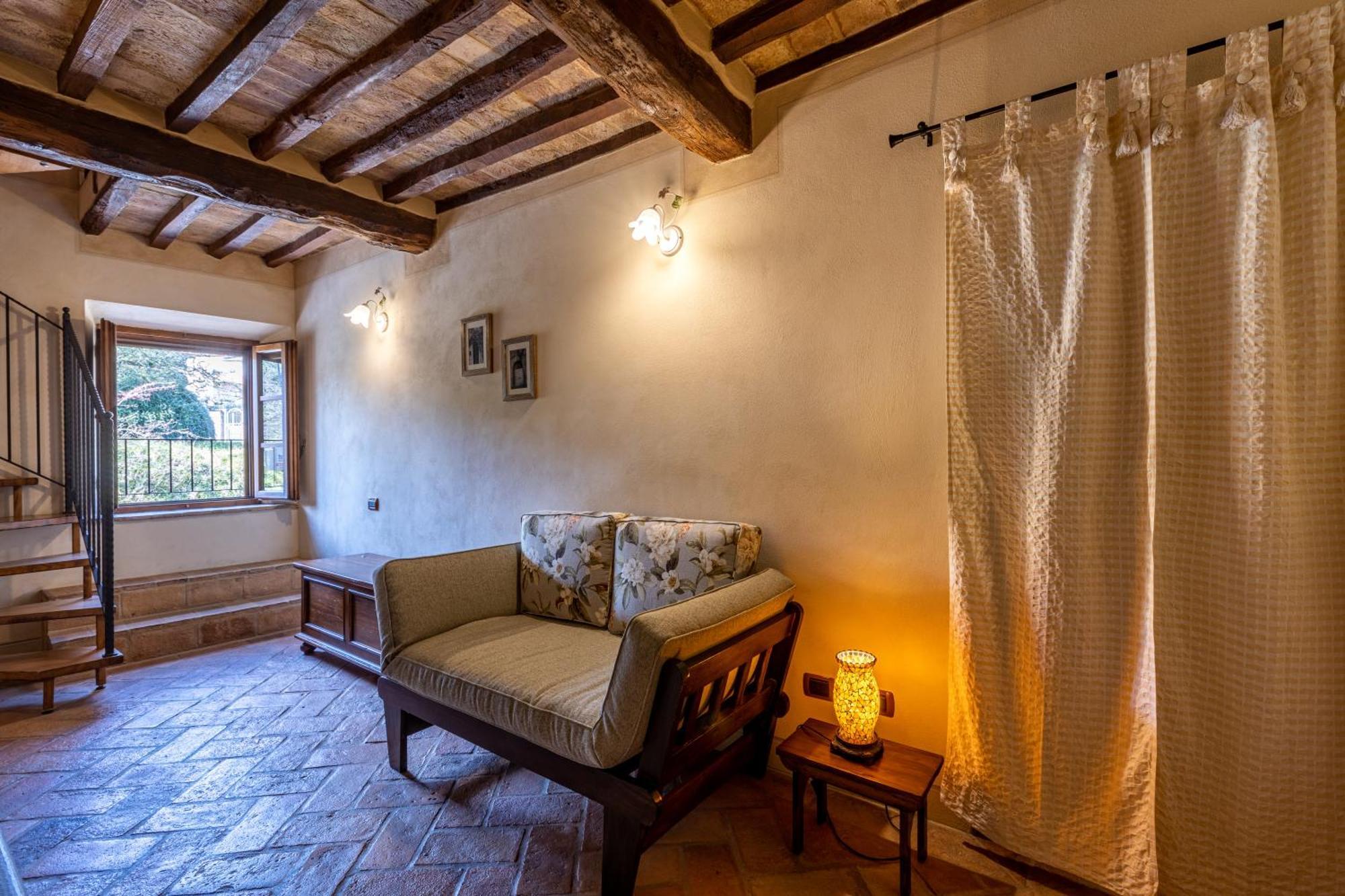 La Terrazza Villa Chianni Exterior photo